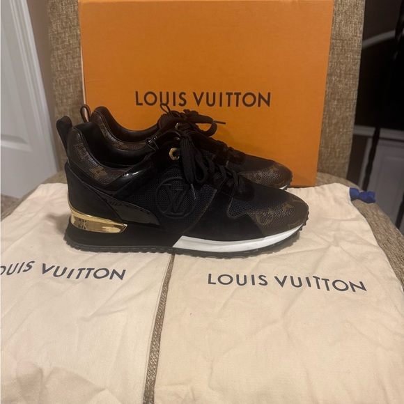 Louis Vuitton Shoes - ⭐️SALE!⭐️❤️ AUTHENTIC LV LOUIS VUITTON RUN AWAY SNEAKERS SHOES Size 38 ❤️